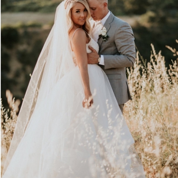 Soft Wedding Veil - Picture 2 of 2